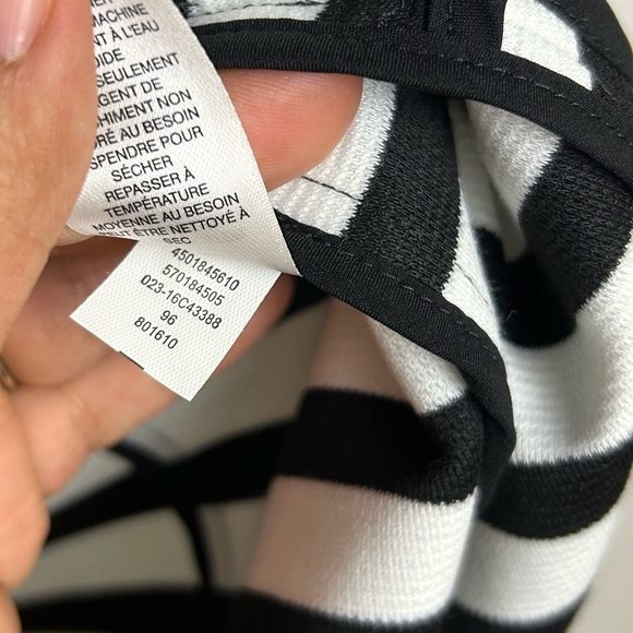 Chico’s Mini Dress Women 1/M  Striped Sleeveless High Quality Black-White luxe - Picture 10 of 13